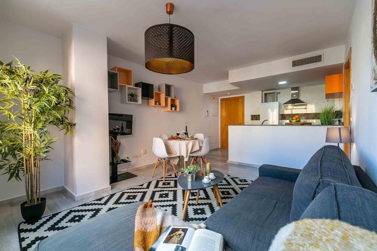 Carlos Haya Beautiful Apartment With Parking Málaga Exterior foto