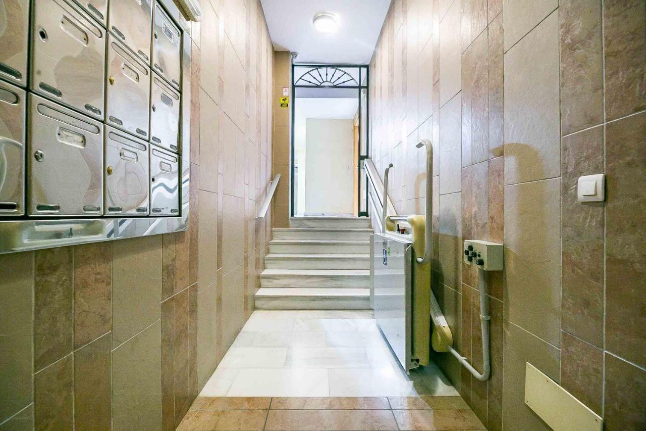 Carlos Haya Beautiful Apartment With Parking Málaga Exterior foto